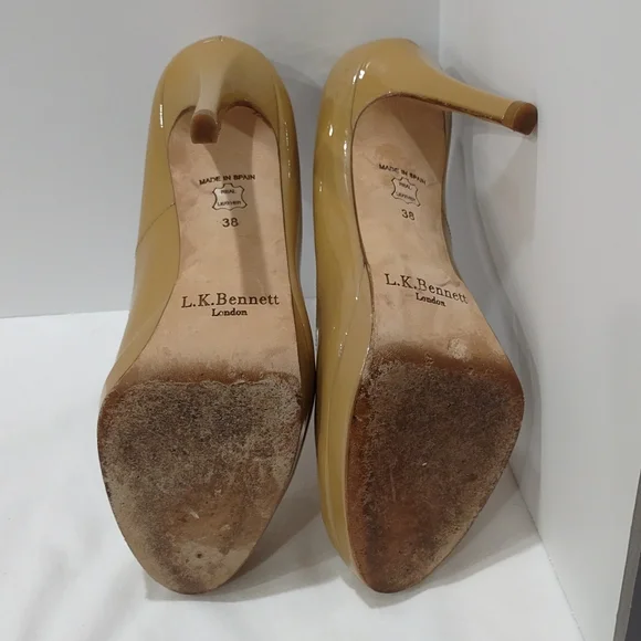 L.K.Bennett PATENT LEATHER NUDE ROUND TOE PUMPS STILETTOS SIZE 38/ US 5.5 - Picture 4 of 14